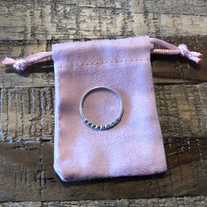 Pretty sterling silver ring with white stones